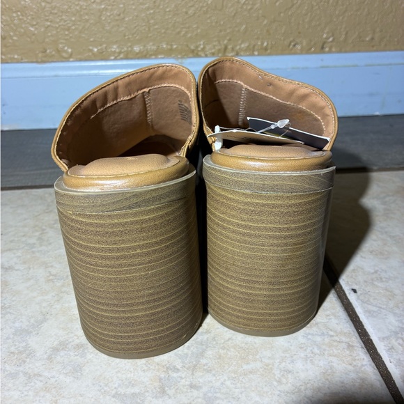 Universal Thread Platforms - Picture 2 of 7